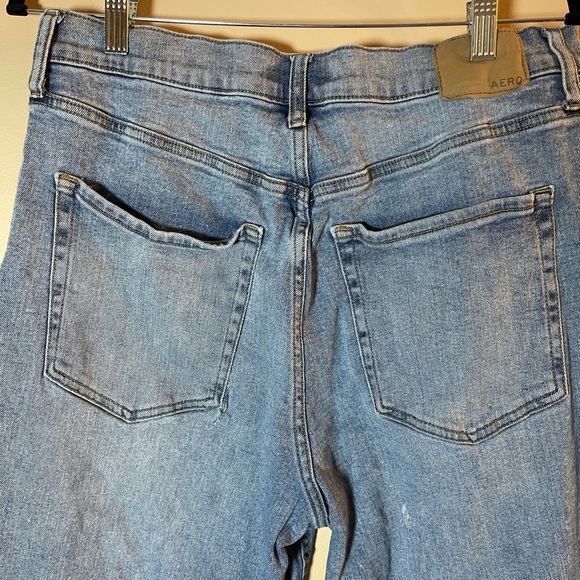 Aeropostale Light Blue Distressed Cropped Curvy Mom Jeans - Picture 3 of 8